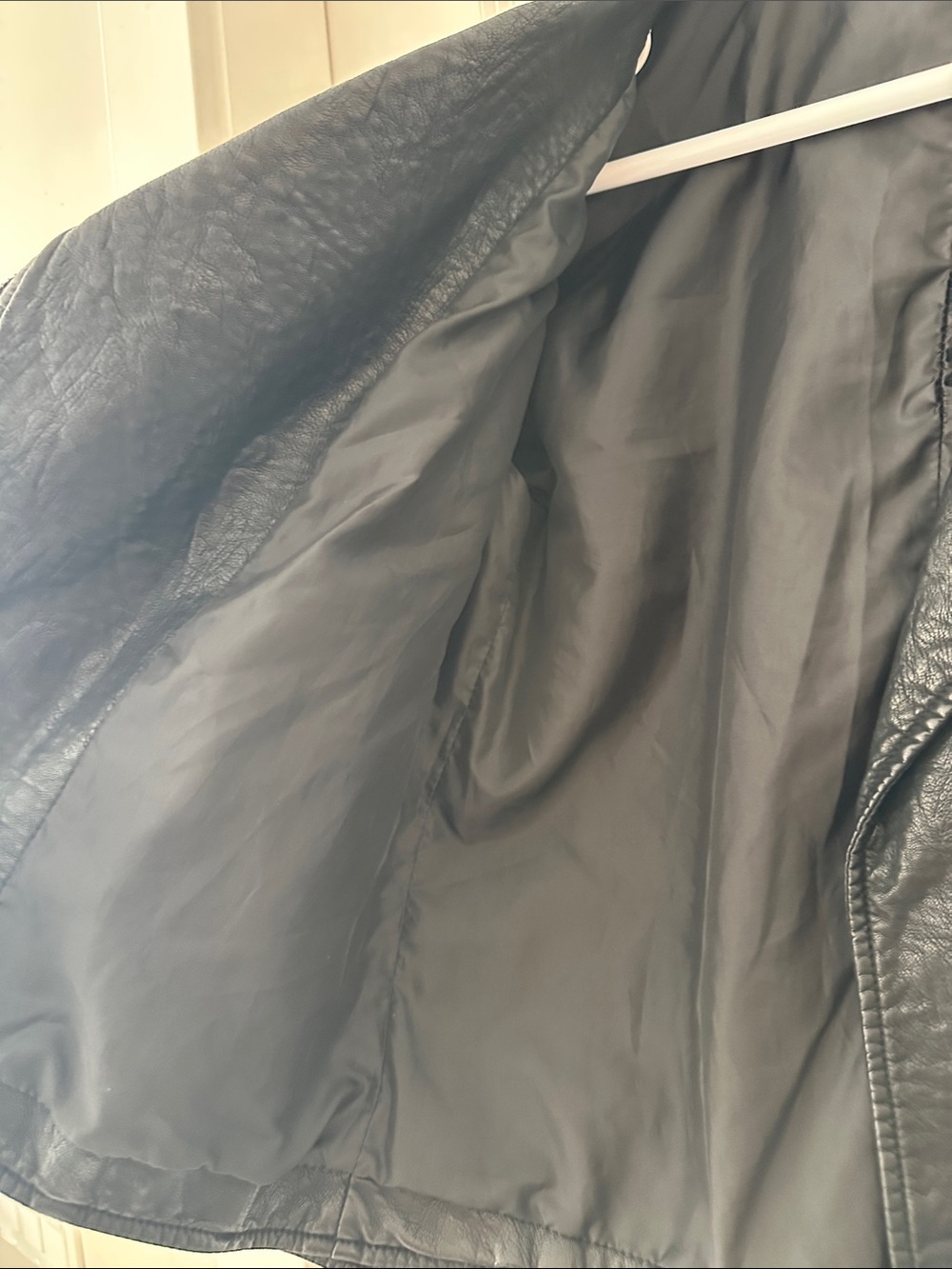 le chateau Black Faux Leather Moto Jacket with Silver Hardware - Picture 5 of 7